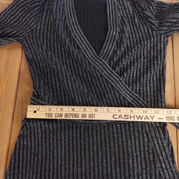 BCBGMAXAZRIA Women's Black Silver Metallic Sparkle Long Sleeve Mini Wrap Dress - Picture 7 of 10